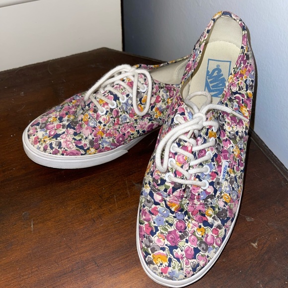 Vans Shoes - Vans